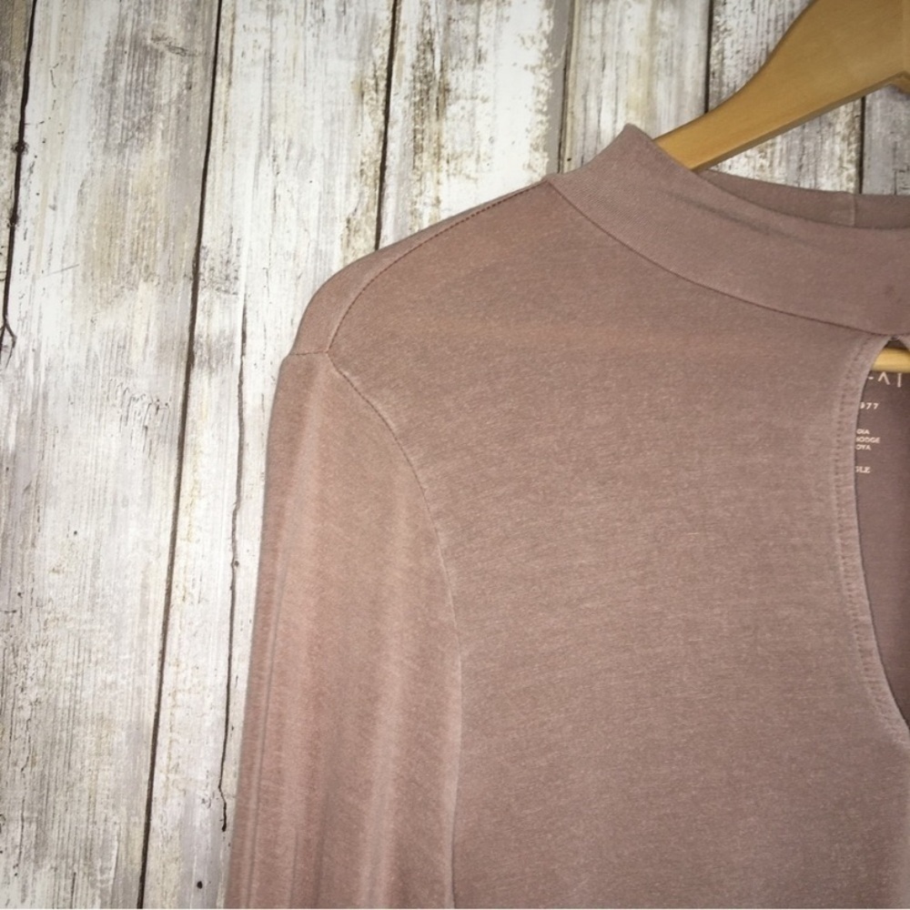 American Eagle Tan Long Sleeve Blouse - Picture 2 of 4
